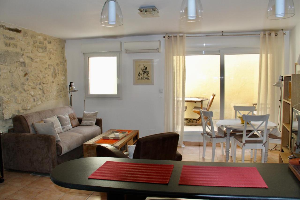 Agreable Maison De Ville Eyragues المظهر الخارجي الصورة