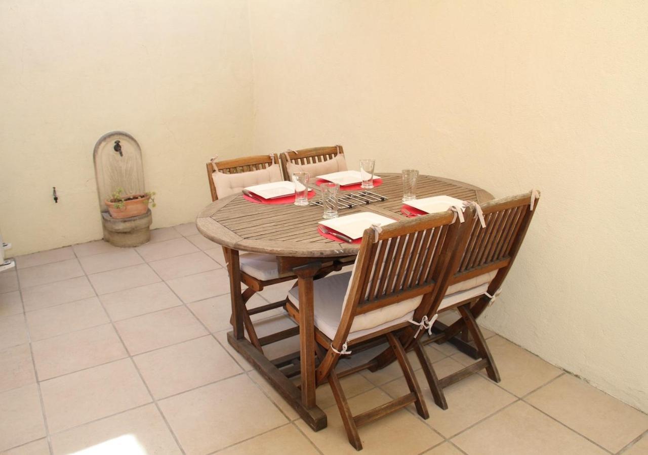Agreable Maison De Ville Eyragues المظهر الخارجي الصورة