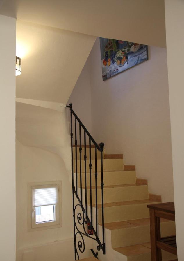 Agreable Maison De Ville Eyragues المظهر الخارجي الصورة
